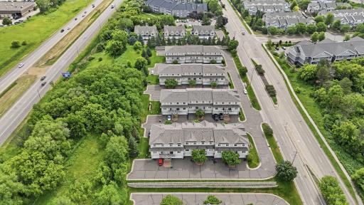 1587 County Road D E, Saint Paul, MN 55109