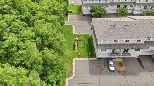 1587 County Road D E, Saint Paul, MN 55109