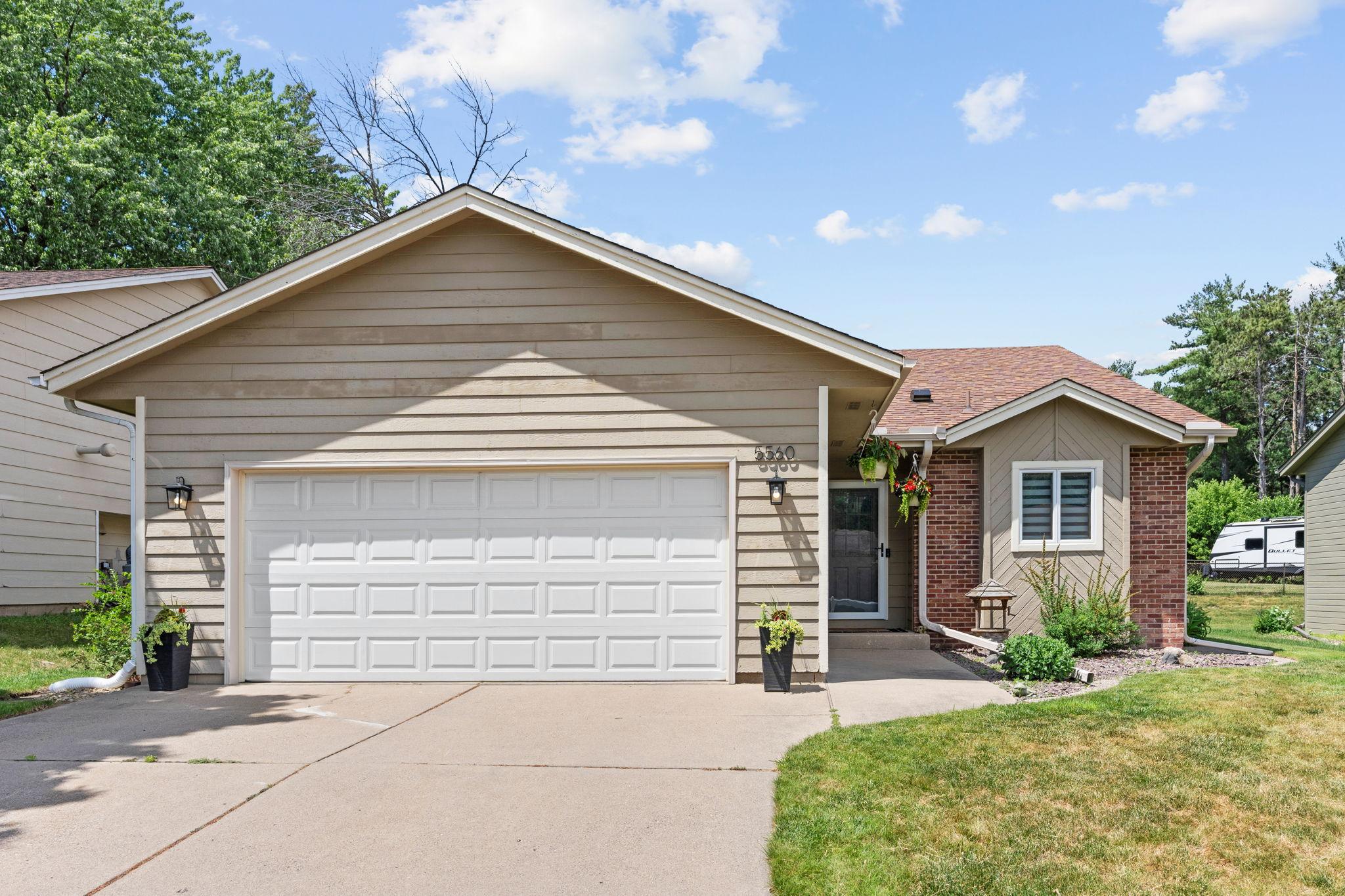 1-web-or-mls-5560 W 131st St-2.jpg