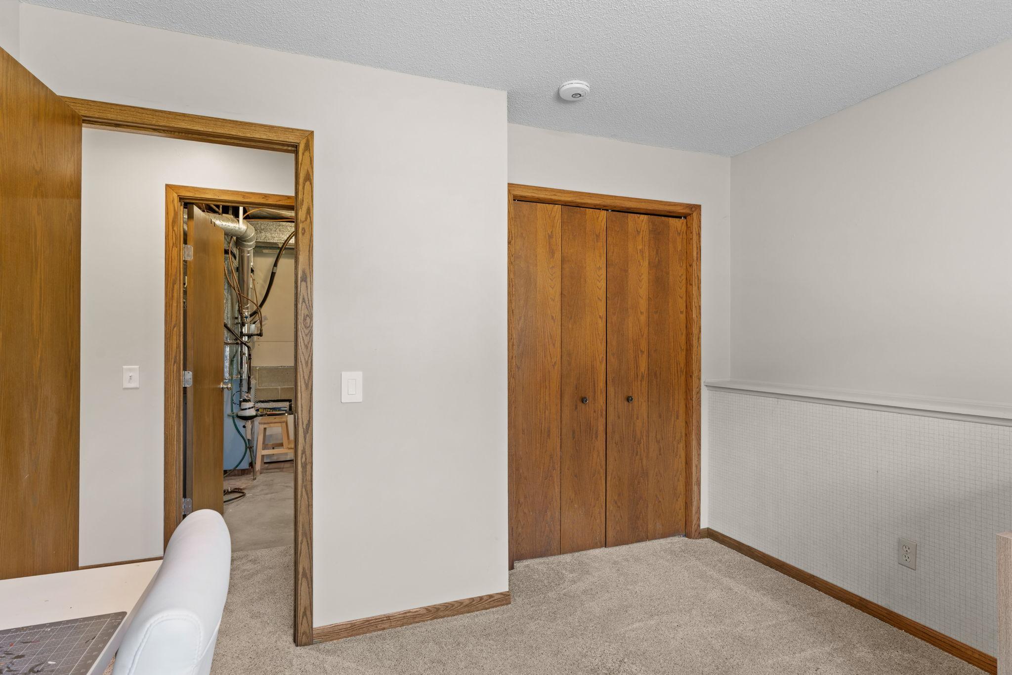 52-web-or-mls-5560 W 131st St-52.jpg
