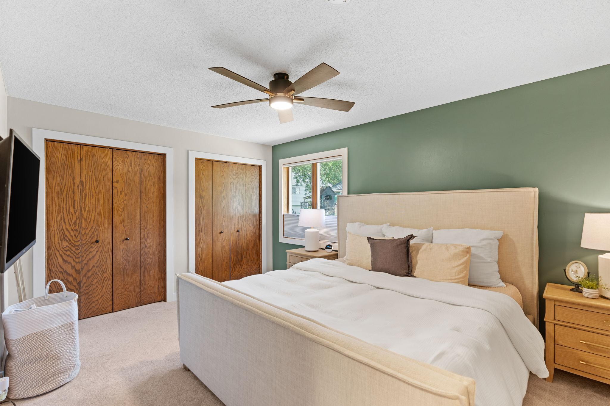 38-web-or-mls-5560 W 131st St-38.jpg