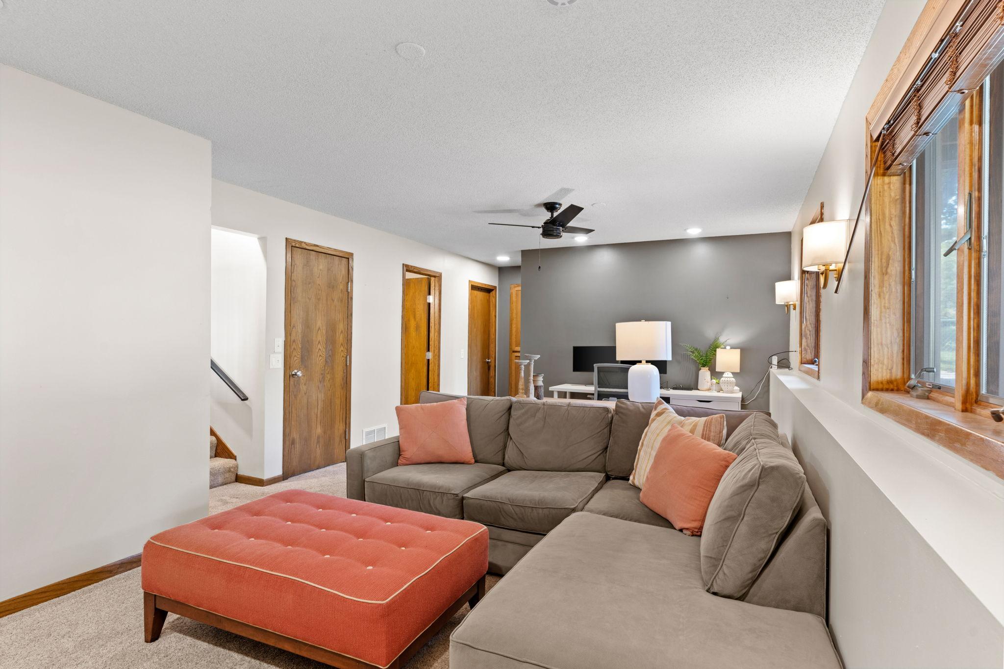 50-web-or-mls-5560 W 131st St-50.jpg