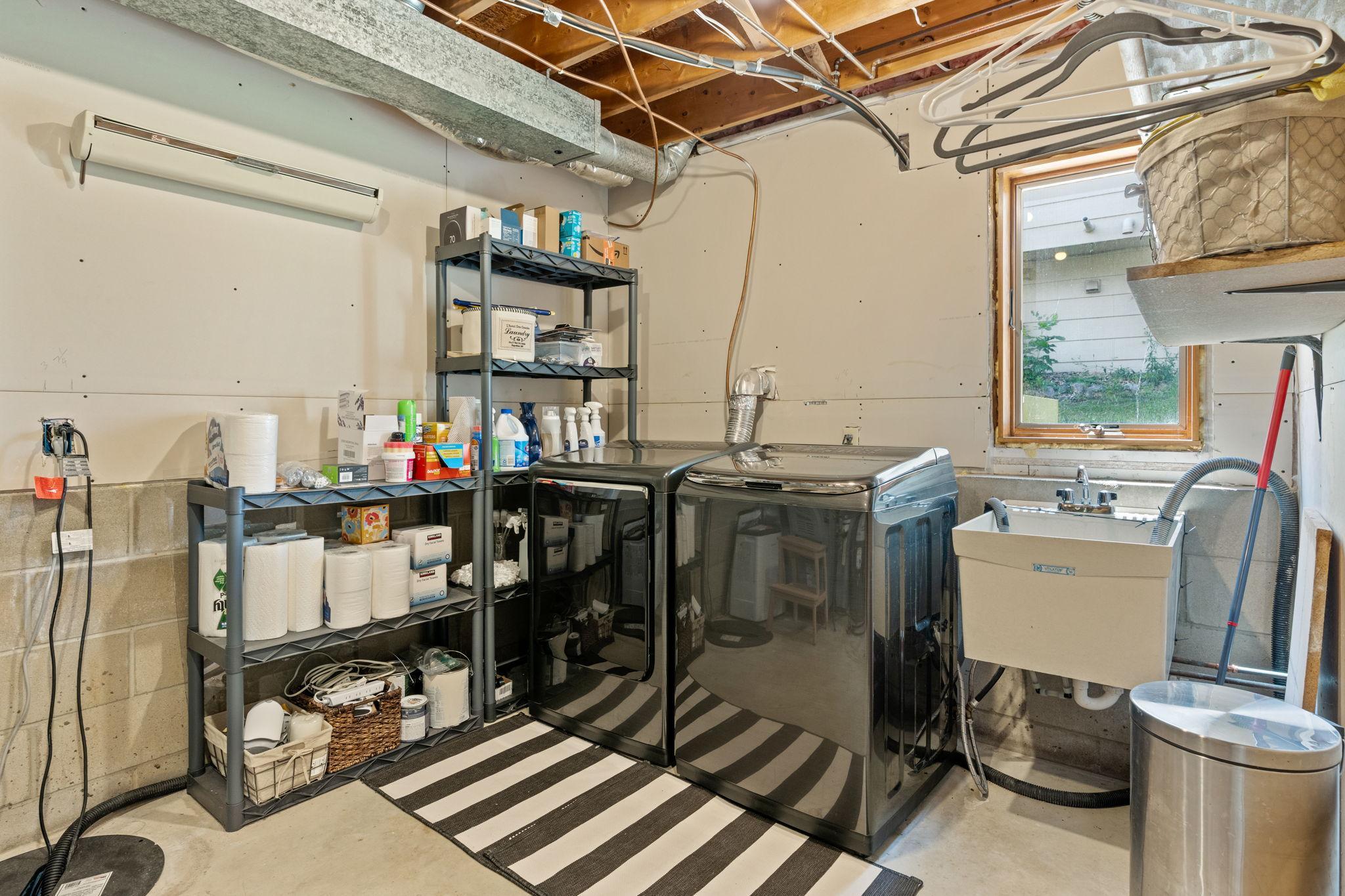 53-web-or-mls-5560 W 131st St-53.jpg