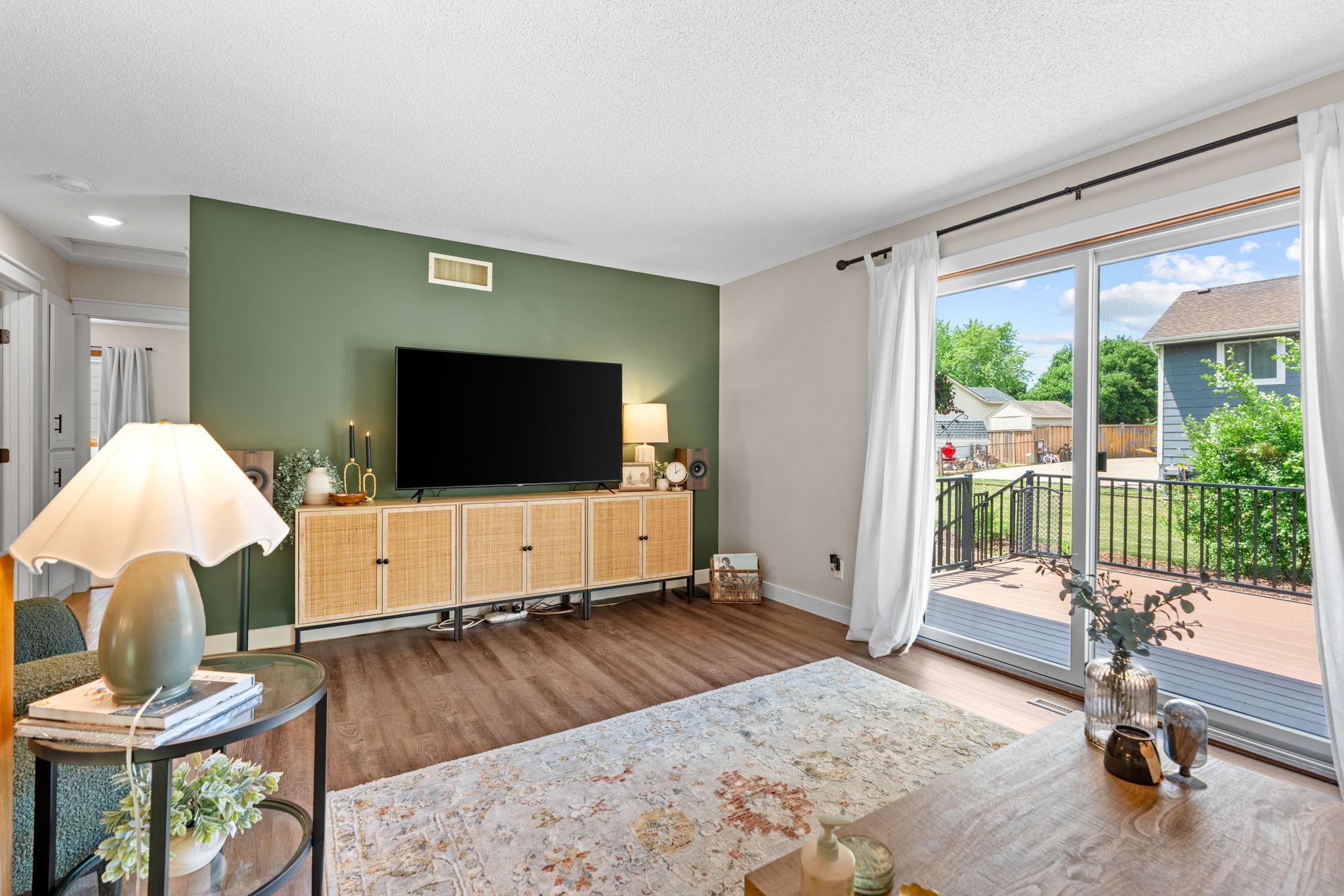 37-web-or-mls-5560 W 131st St-37.jpg