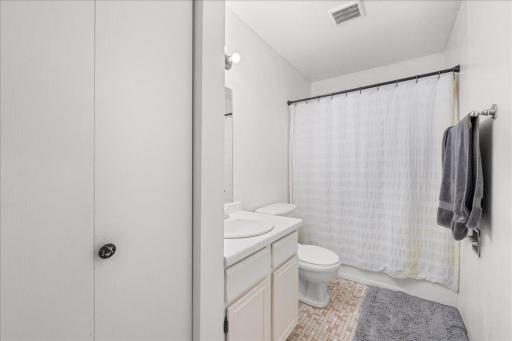 4836 Grenwich Trail N, Saint Paul, MN 55128