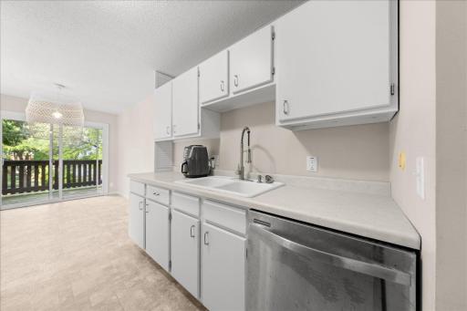 4836 Grenwich Trail N, Saint Paul, MN 55128