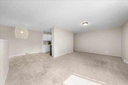 4836 Grenwich Trail N, Saint Paul, MN 55128