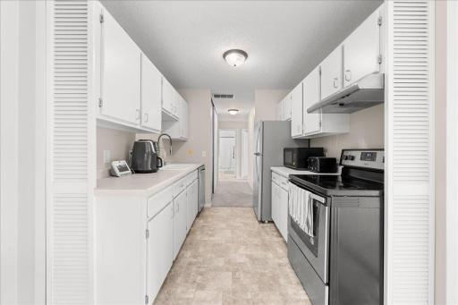 4836 Grenwich Trail N, Saint Paul, MN 55128