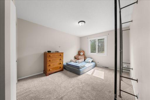 4836 Grenwich Trail N, Saint Paul, MN 55128