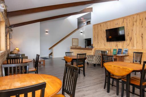 Walleye-Inn-in-Baudette-MN-2024-Interior-3241-2200px.jpg