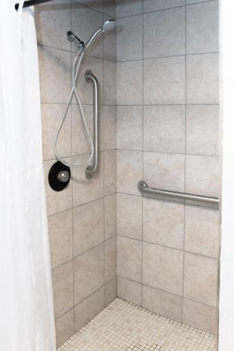 Baudette-MN-Hotel-Walleye-Inn-2024-Single-King-Bed-Handicap-Accessible-Hotel-Room-3193-2200px.jpg