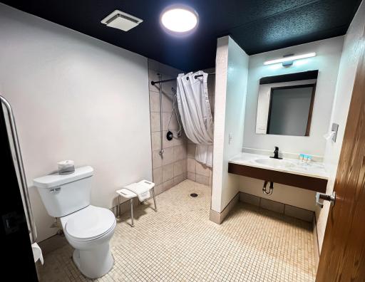 Baudette-MN-Hotel-Walleye-Inn-2024-Single-King-Bed-Handicap-Accessible-Hotel-Room-2933-2200px.jpg