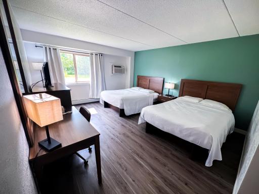 Baudette-MN-Hotel-Walleye-Inn-2024-Double-Queen-Bed-Hotel-Room-2956-2200px.jpg
