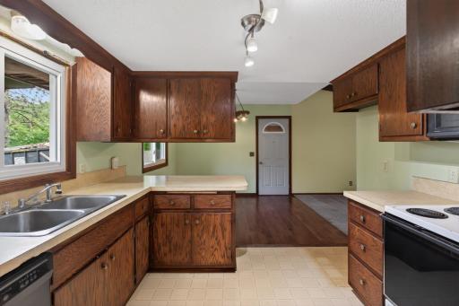 3921 Williston Road, Minnetonka, MN 55345