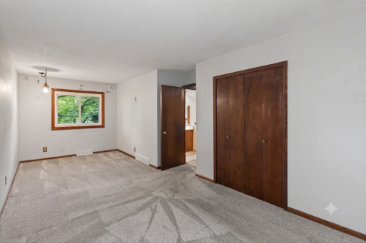 3921 Williston Road, Minnetonka, MN 55345