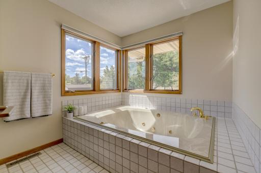 13491 Fairlawn Court, Saint Paul, MN 55124