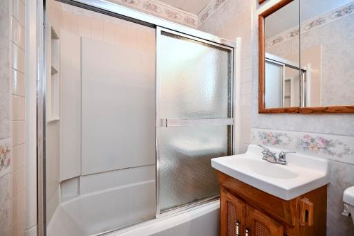 368 W Sarnia Street, Winona, MN 55987