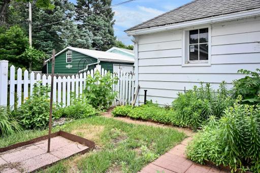 368 W Sarnia Street, Winona, MN 55987