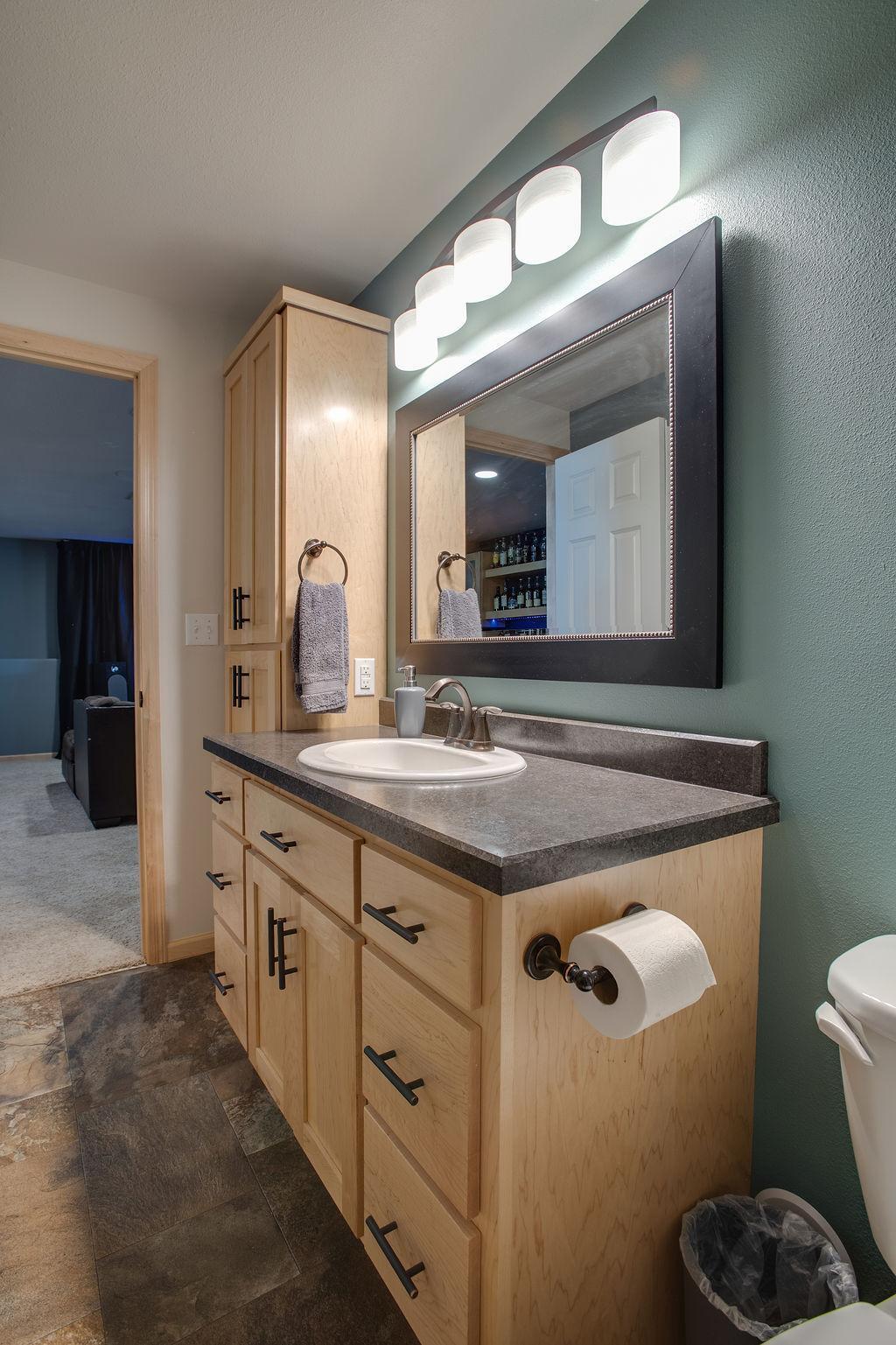 Bathroom - 3/4