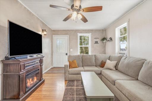 43832 Ginger Avenue, Harris, MN 55032