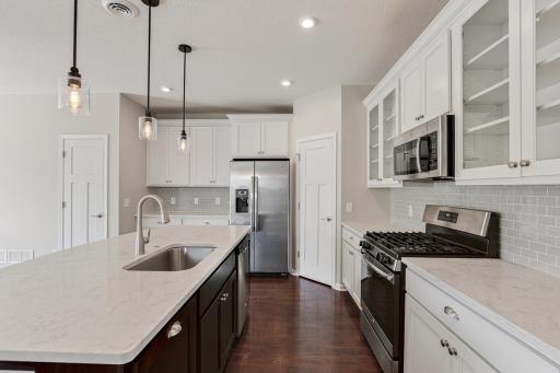 1075 Anthony Way, Victoria, MN 55386