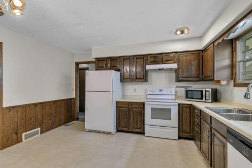 826 21st Avenue N, Saint Cloud, MN 56303