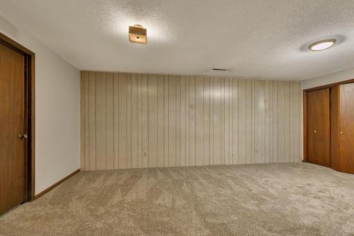 826 21st Avenue N, Saint Cloud, MN 56303