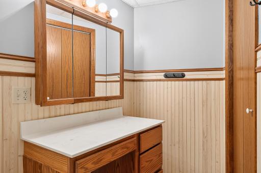 Bonus/additional mirror and counter in basement full bathroom