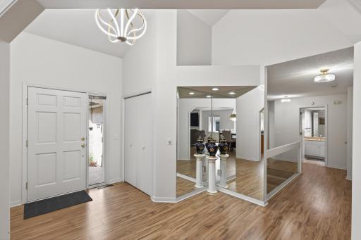 10417 Fawns Way, Eden Prairie, MN 55347