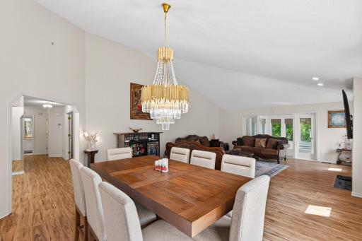 10417 Fawns Way, Eden Prairie, MN 55347