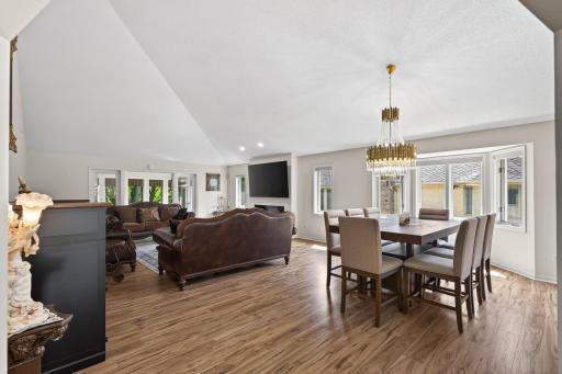 10417 Fawns Way, Eden Prairie, MN 55347