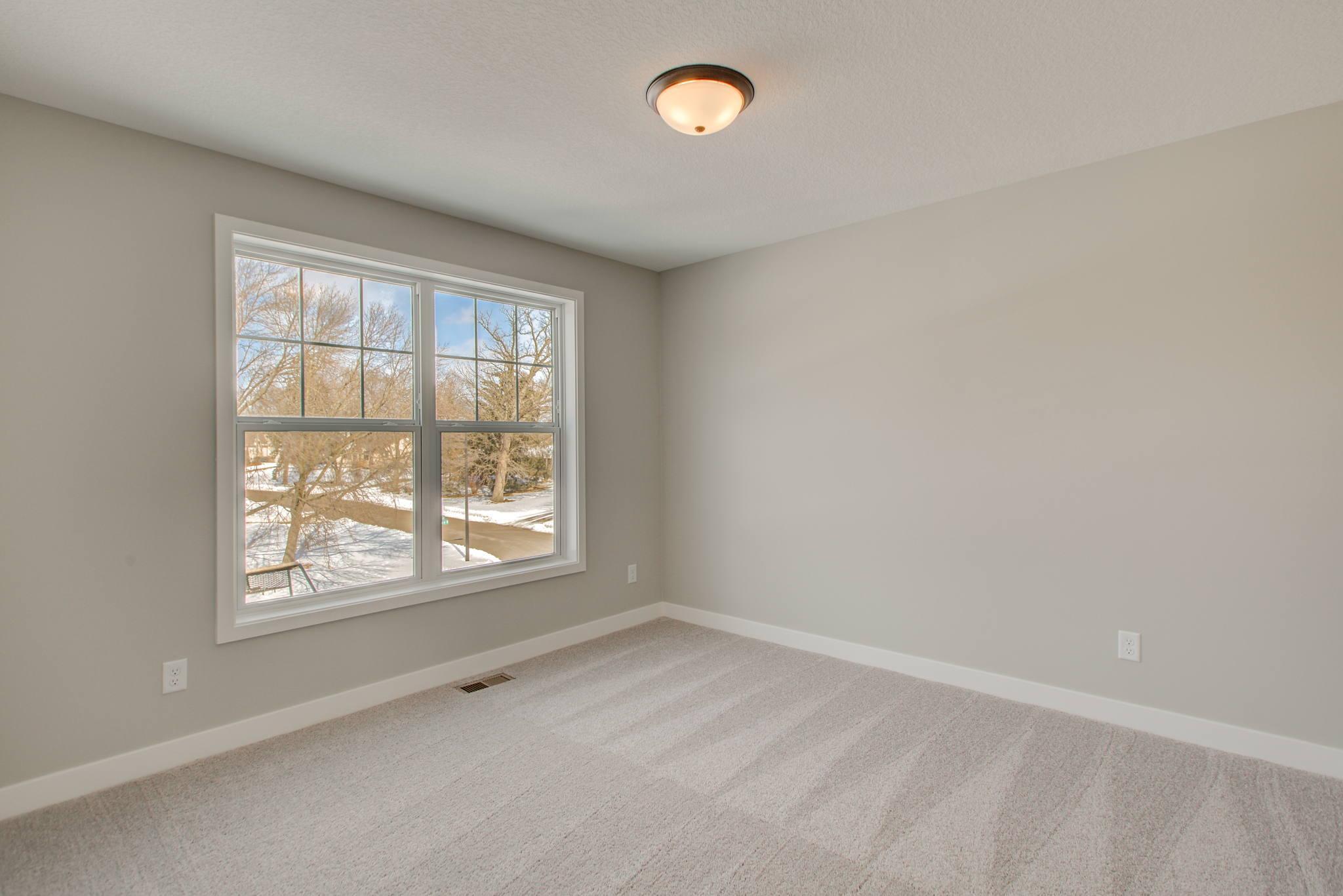 16-web-or-mls-bedroom2.JPG