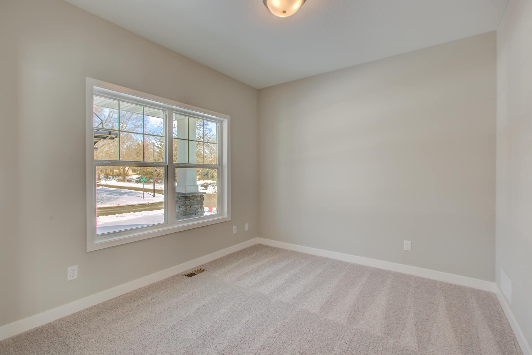 22-web-or-mls-office.JPG