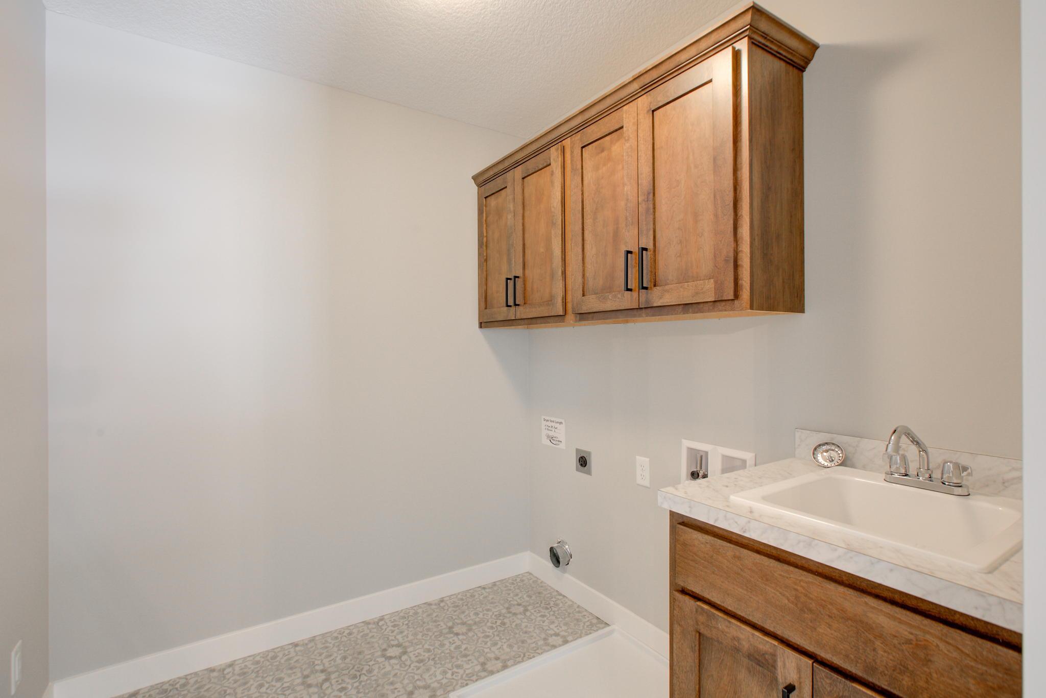 26-web-or-mls-laundry.JPG