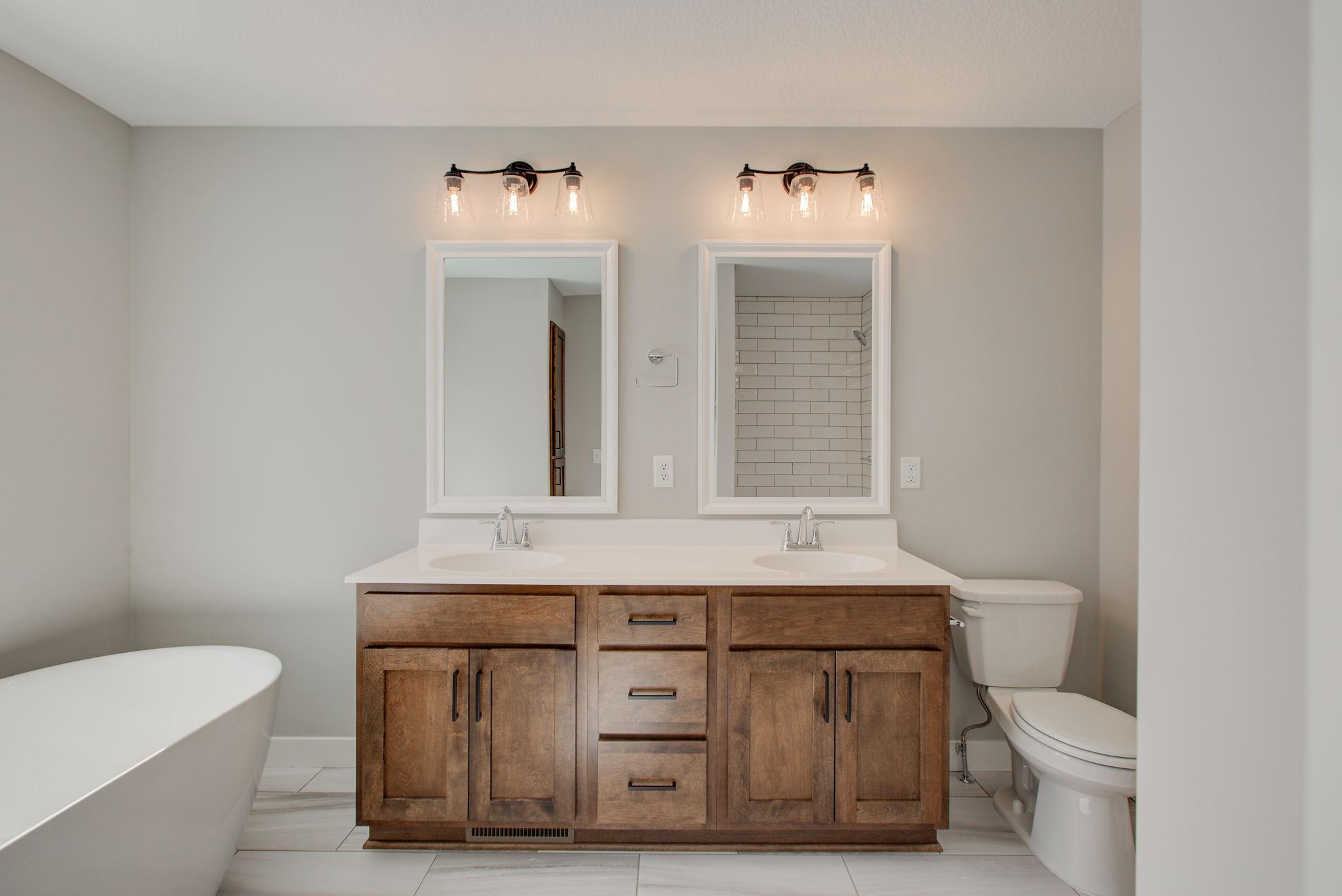 14-web-or-mls-bedroom1bath1.JPG