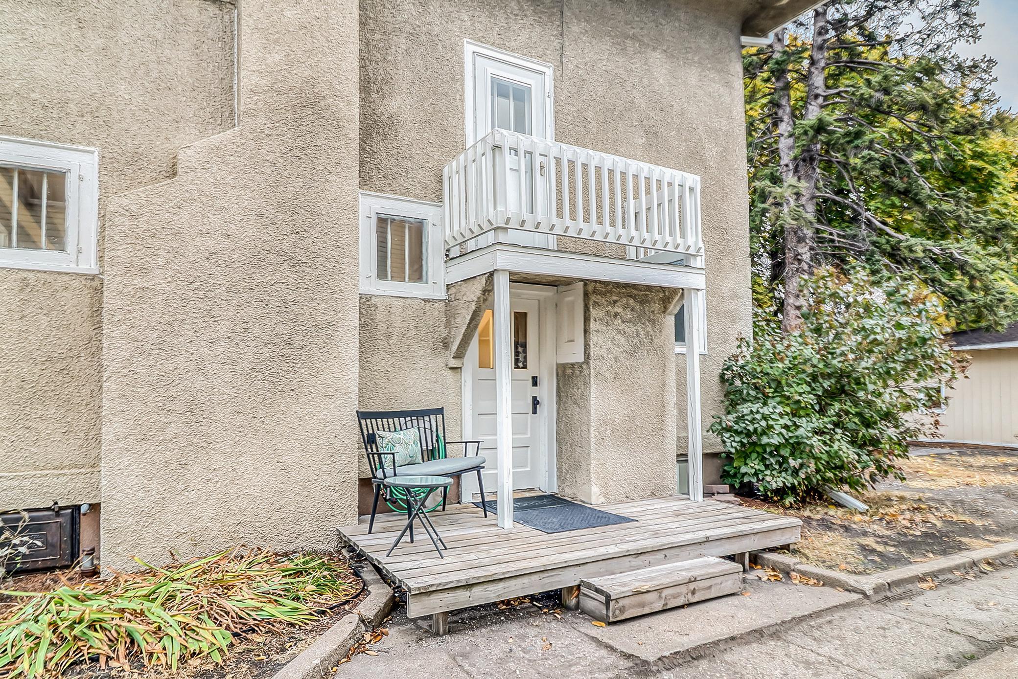 Exterior1_3.jpg