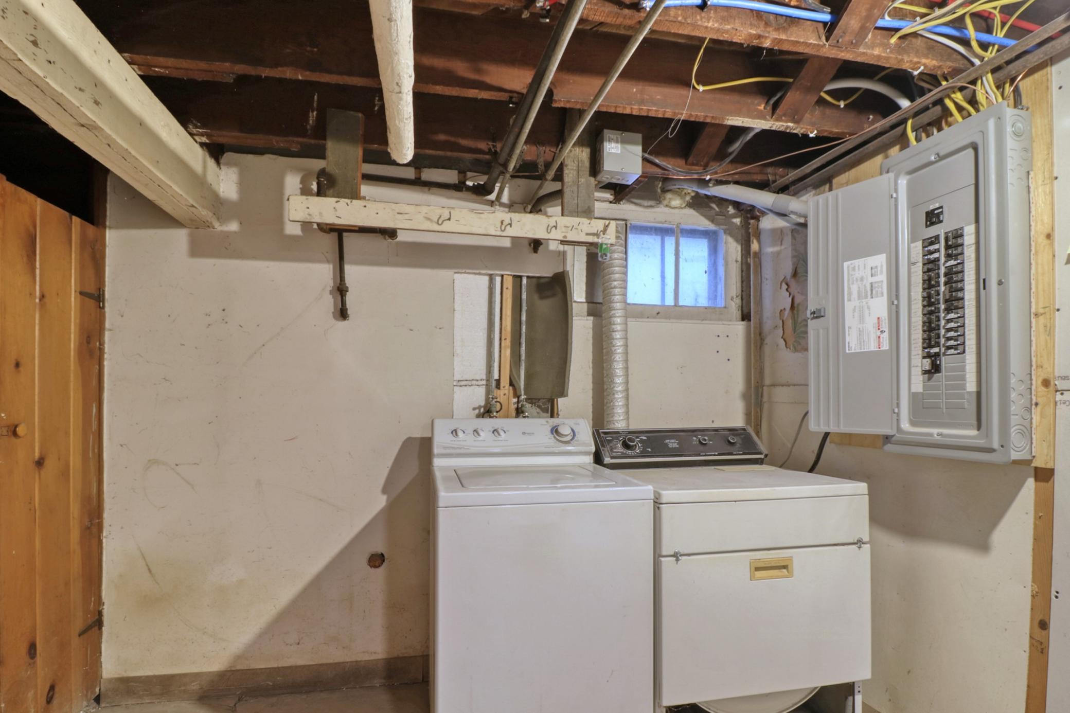 Basement Laundry.jpg