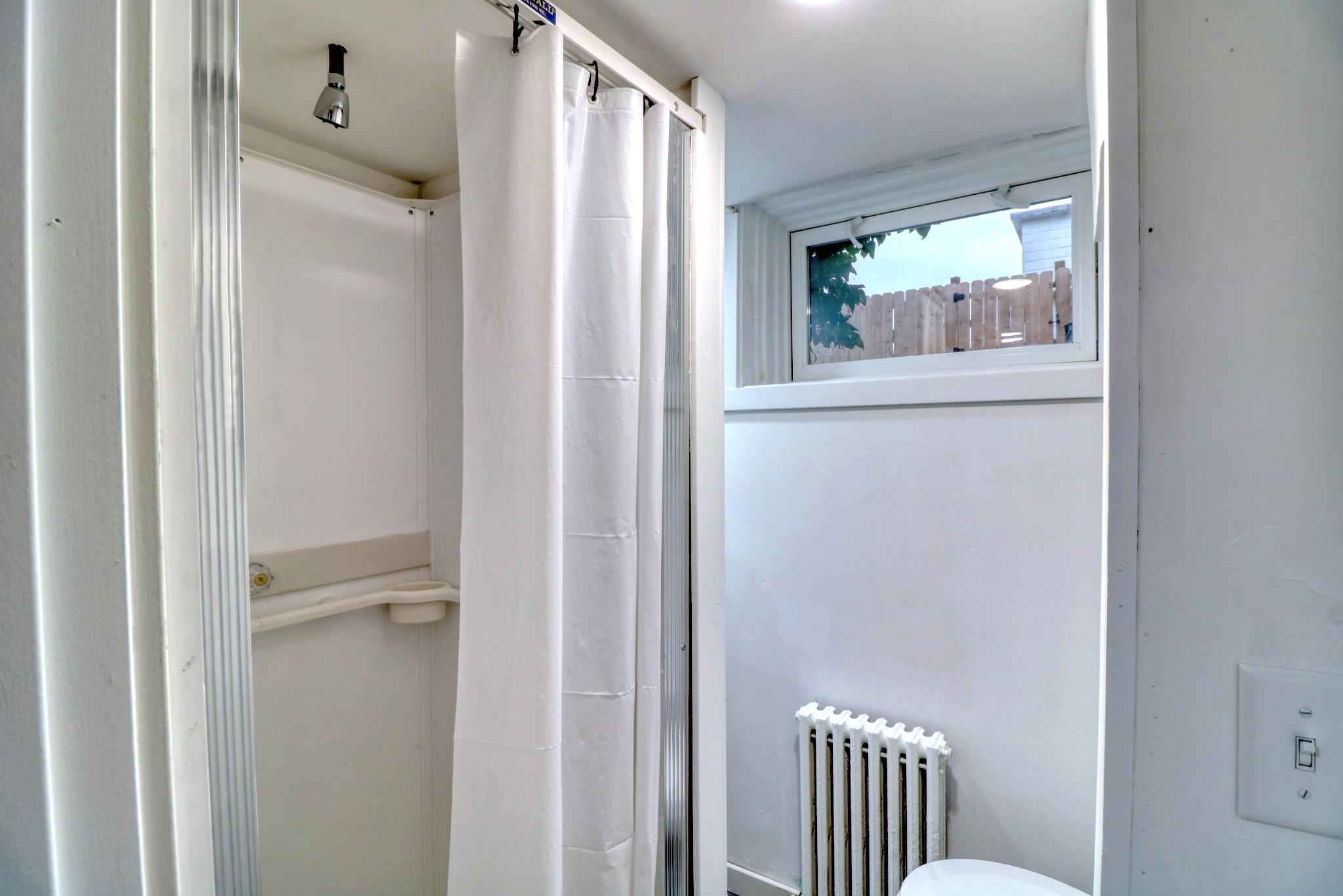 Basement 3/4 Bathroom1_1.jpg