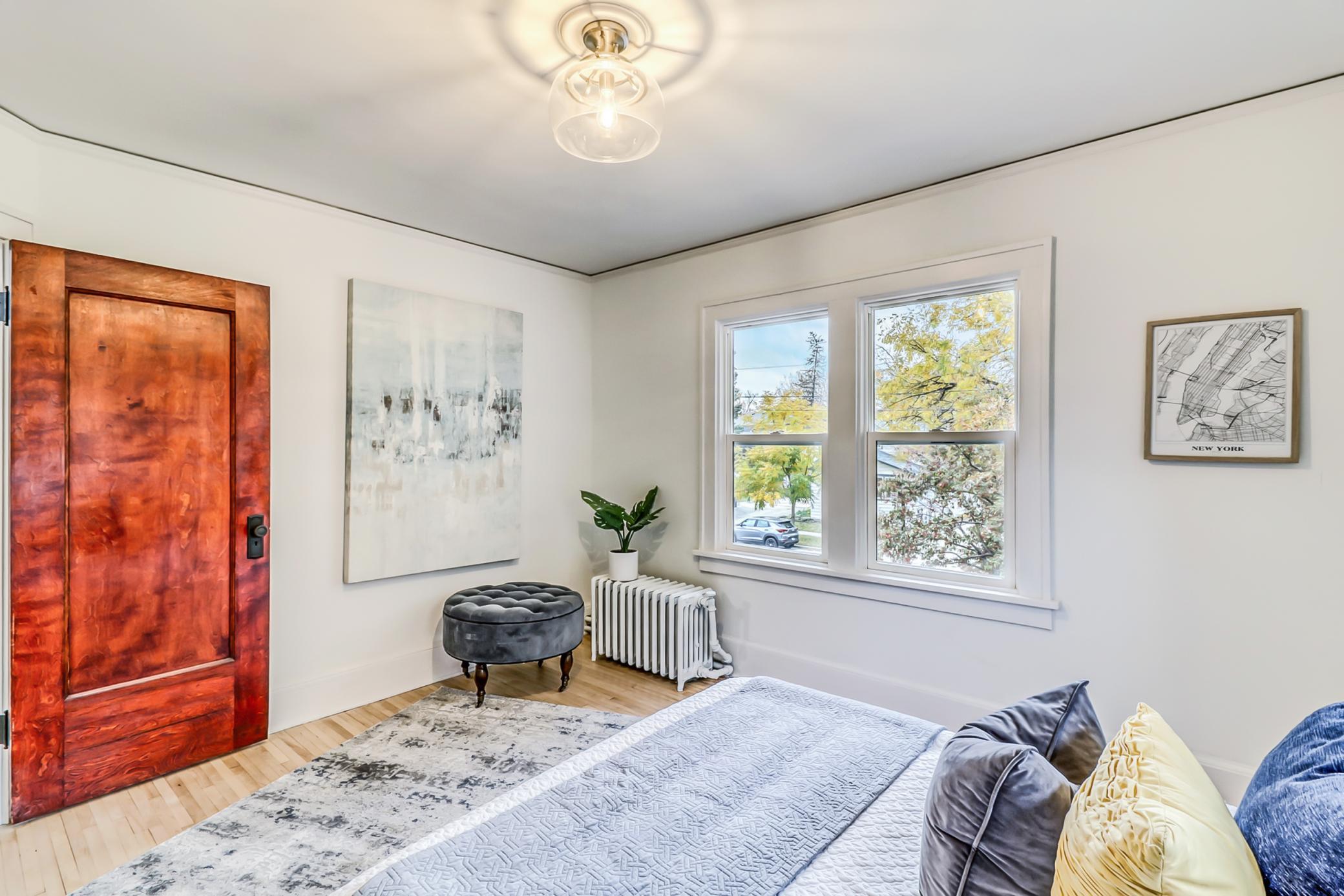 Upstairs Bedroom2_3.jpg