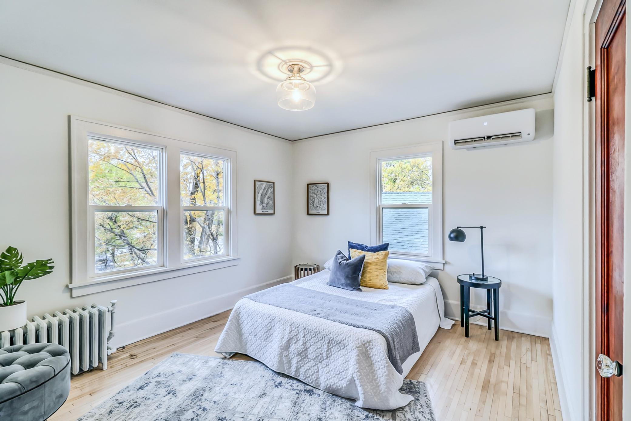 Upstairs Bedroom2_1.jpg
