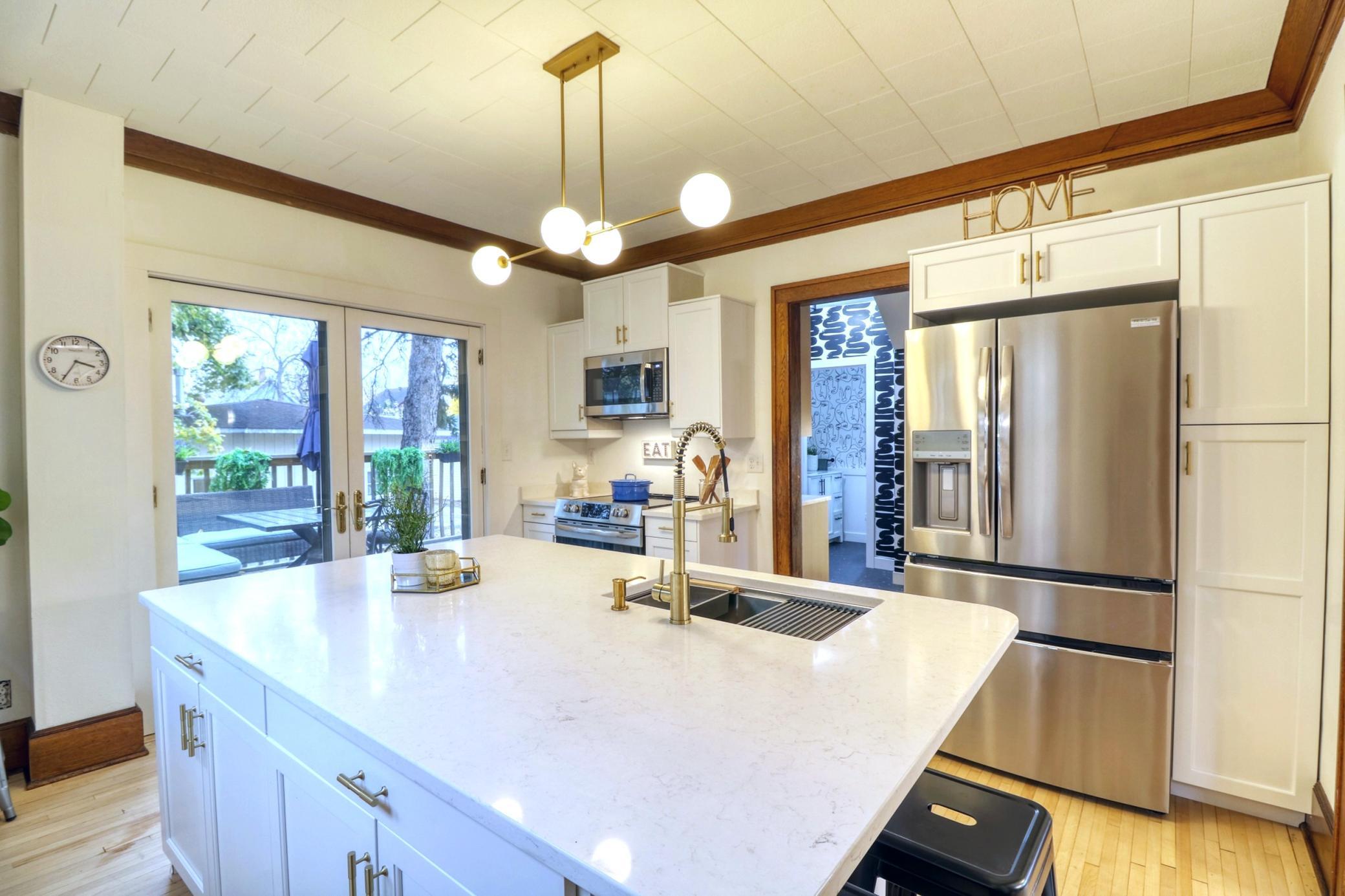 Kitchen1_4.jpg