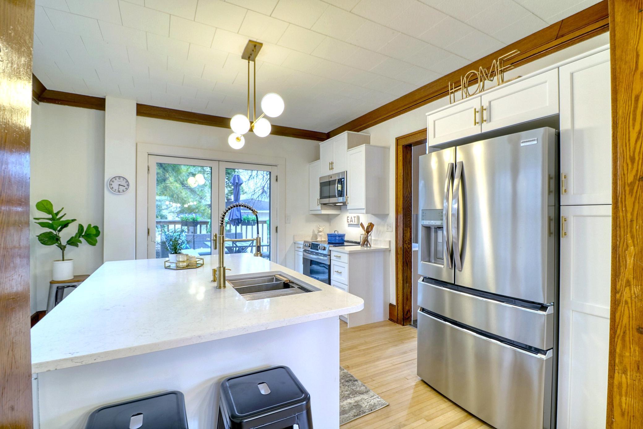 Kitchen1_0.jpg