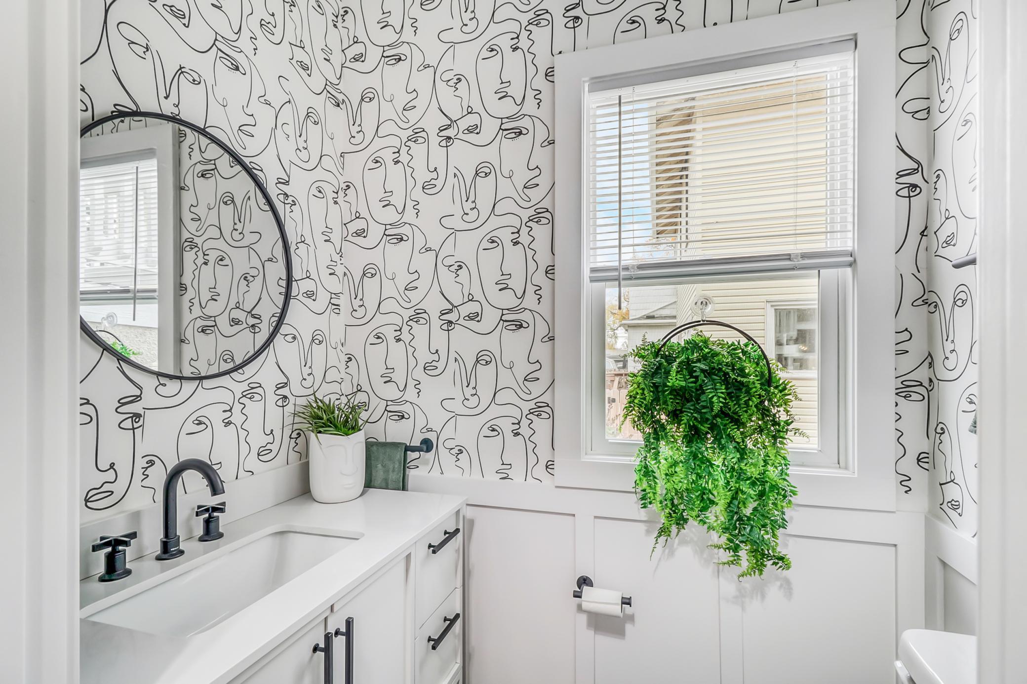 Halfbath1_1.jpg