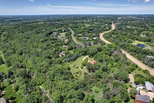 185 Pioneer Trail, Chanhassen, MN 55317