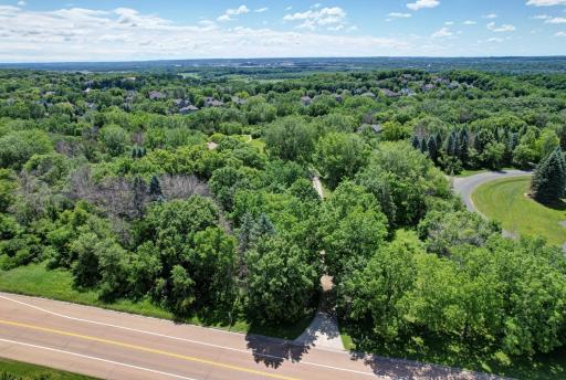 185 Pioneer Trail, Chanhassen, MN 55317