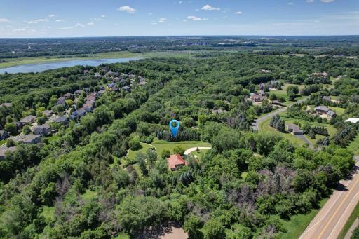 185 Pioneer Trail, Chanhassen, MN 55317