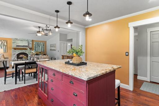 16221 Creekwood Circle, Prior Lake, MN 55372