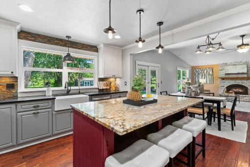 16221 Creekwood Circle, Prior Lake, MN 55372