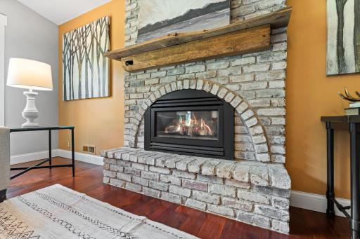 16221 Creekwood Circle, Prior Lake, MN 55372