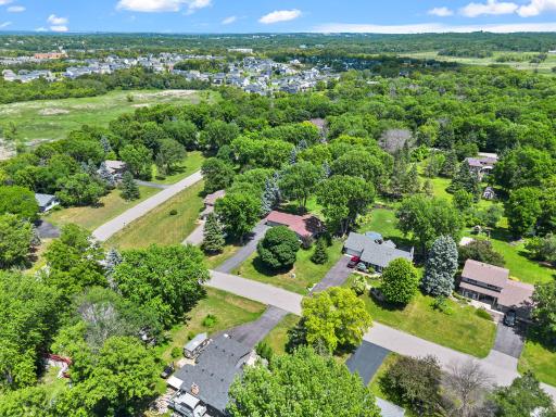 This quiet neighborhood is tucked away on a quiet street, while still being close to Savage/Prior Lake amenities, schools, and more